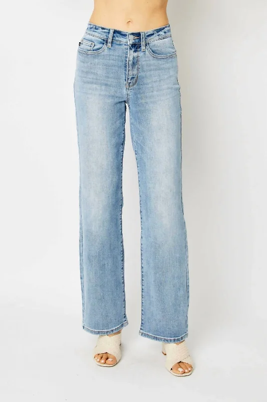 High Waist Straight Leg Jeans In Light Wash