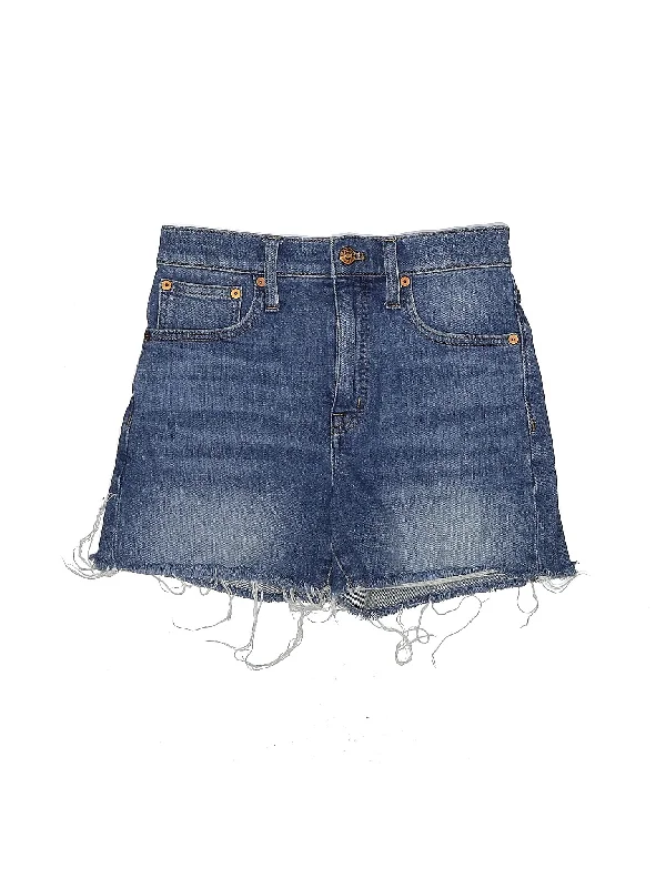 Mid-Rise Denim Shorts in Medium Wash