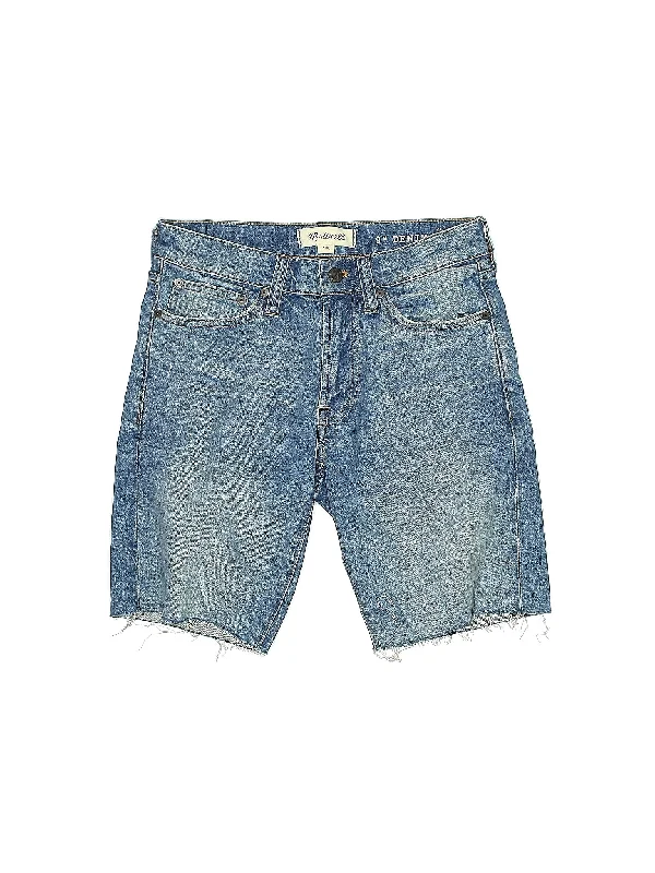 Mid-Rise Denim Shorts in Medium Wash